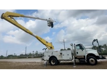 2012 INTERNATIONAL  BUCKET TRUCK