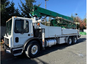 2007 MACK MR600 CONCRETE PUMP TRUCK WITH PUTZMEISTER 31Z