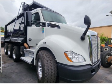 2018 KENWORTH T680 DUMP TRUCK