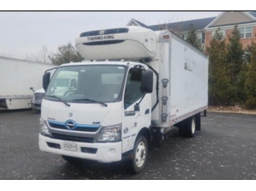 2019 HINO XJC740 REEFER BOX TRUCK