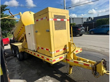 2005 VAC-TRON  VACUUM TRAILER