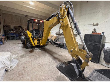 2016 CATERPILLAR 416F BACKHOE LOADER