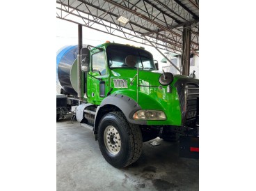 2014 MACK GRANITE CONCRETE MIXER TRUCK $39K 0R $44K