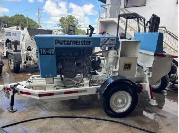 2001 PUTZMEISTER TK-40 CONCRETE PUMP TRAILER