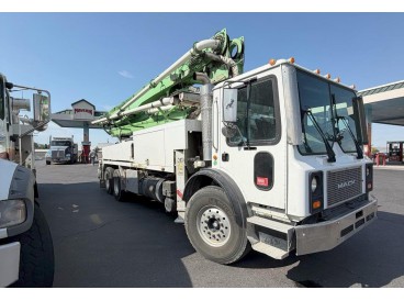 2007 PUTZMEISTER 36 ROLL & FOLD CONCRETE PUMP TRUCK