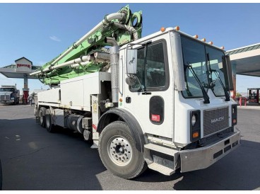 2007 PUTZMEISTER 36 ROLL & FOLD CONCRETE PUMP TRUCK