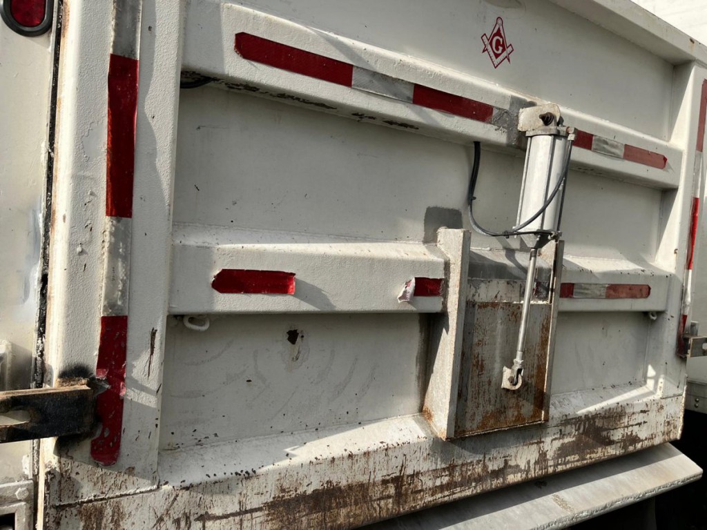 2009 MACK VISION DUMP TRUCK 2009 MACK VISION DUMP TRUCK