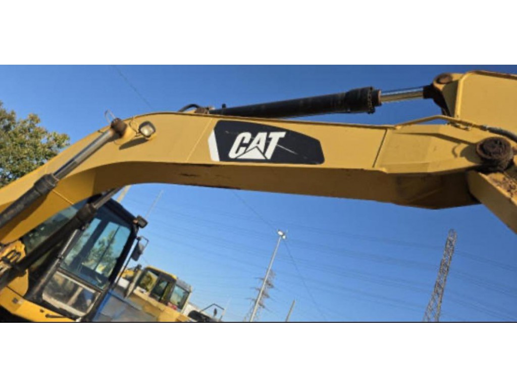 2010 CATERPILLAR 320DL EXCAVATOR 2010 CATERPILLAR 320DL EXCAVATOR