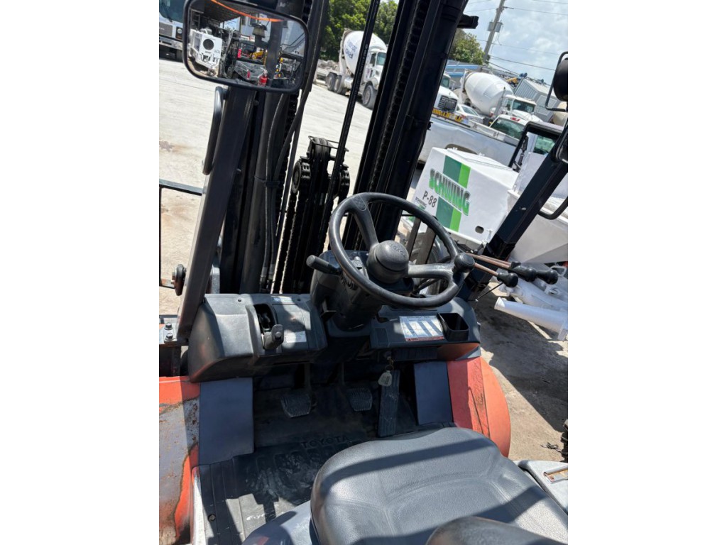 2007 TOYOTA 7FDU35 FORKLIFT 2007 TOYOTA 7FDU35 FORKLIFT