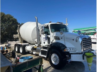 2014 MACK GRANITE CONCRETE MIXER TRUCK