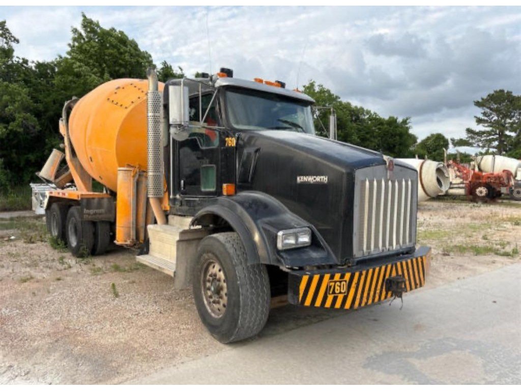 2014 KENWORTH T800 CONCRETE MIXER TRUCK 2014 KENWORTH T800 CONCRETE MIXER TRUCK