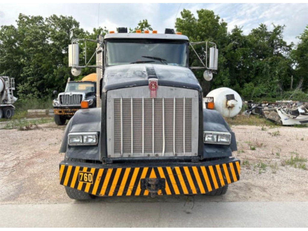 2014 KENWORTH T800 CONCRETE MIXER TRUCK 2014 KENWORTH T800 CONCRETE MIXER TRUCK