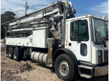 2004 MACK MR600 CONCRETE BOOM  PUMP TRUCK