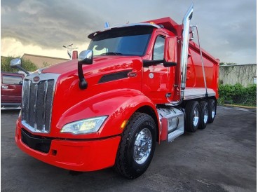 2022 PETERBILT 579 DUMP TRUCK