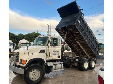 2004 MACK GRANITE DUMP TRUCK